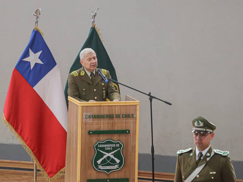 Director general de Carabineros, Ricardo Yáñez, participó en el responso de mártires de la institución