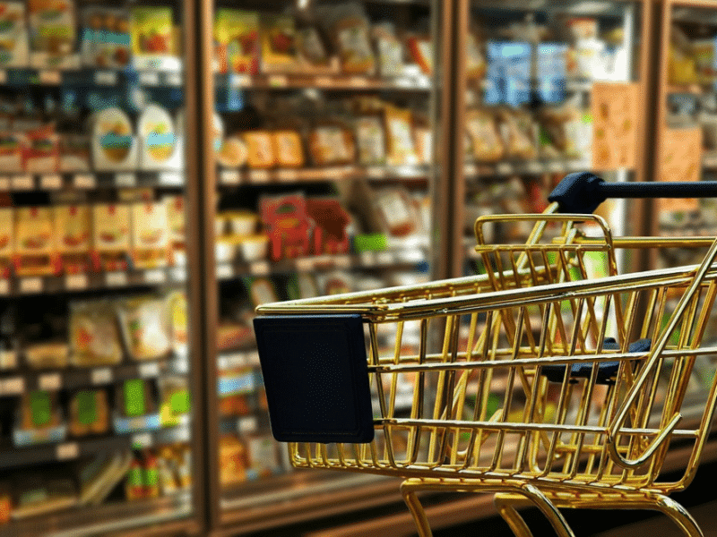 La inflación impacta en los hábitos de consumo y alimentación en Chile, según estudio.